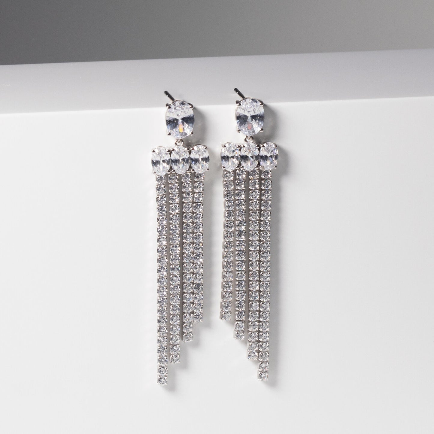 925 Sterling silver | White