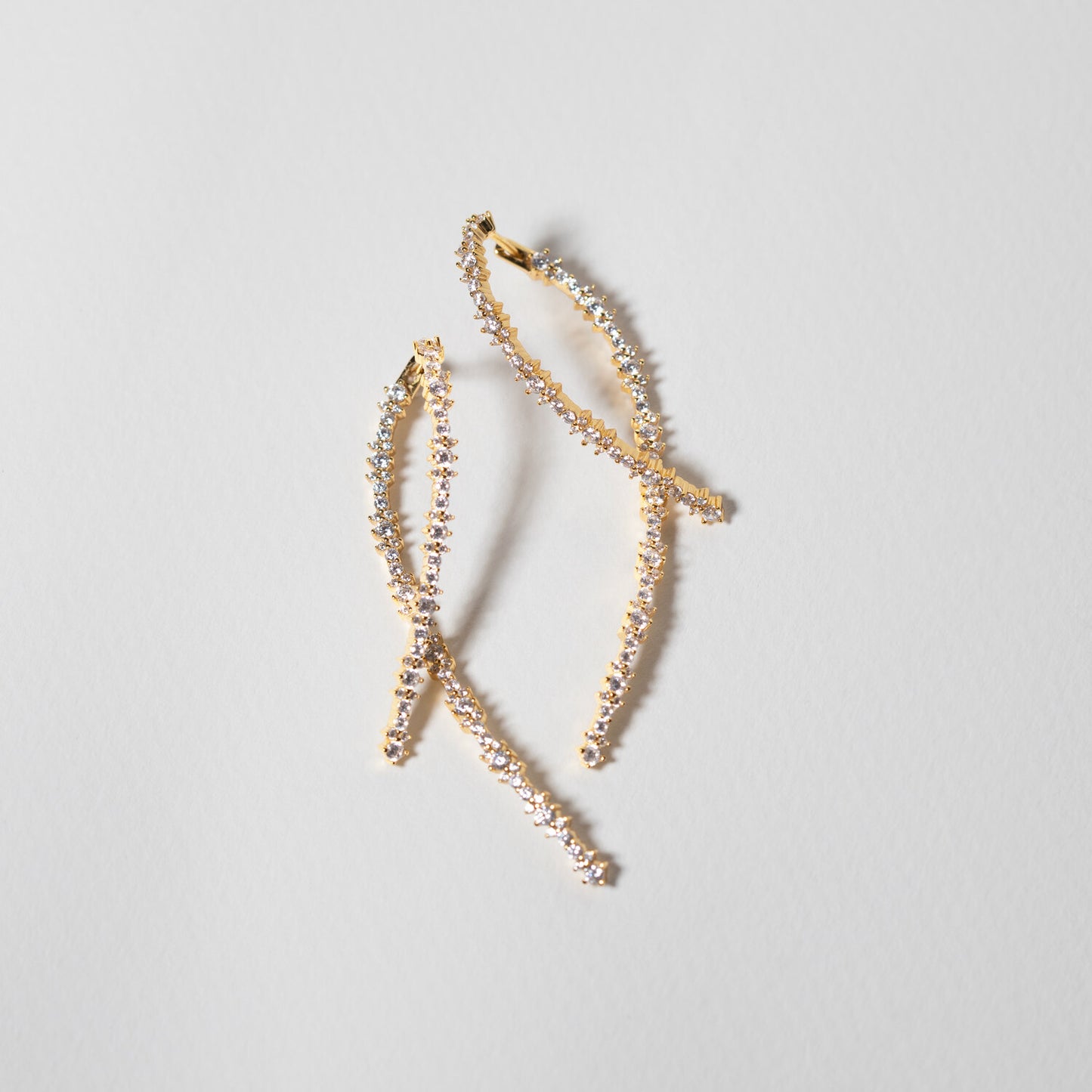 18K gold plated | White