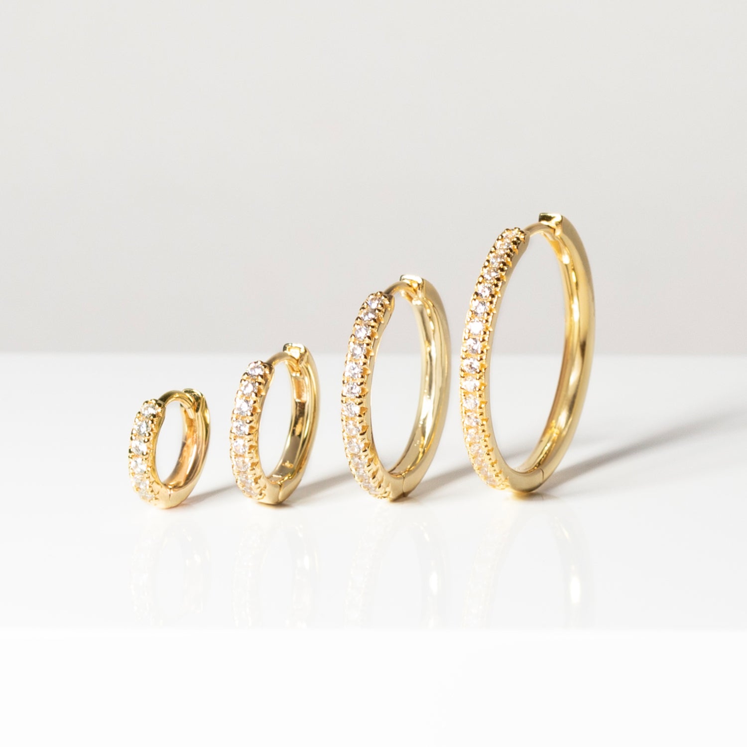 18K gold plated | White | Medio