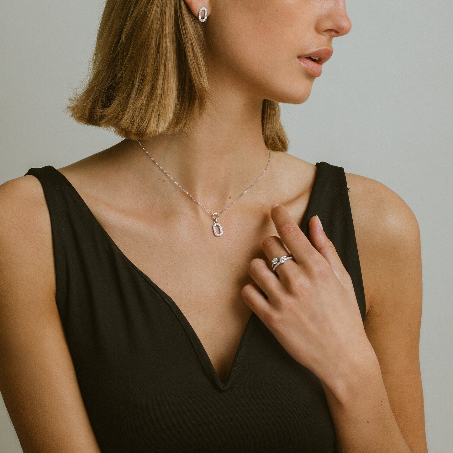 925 Sterling silver | White