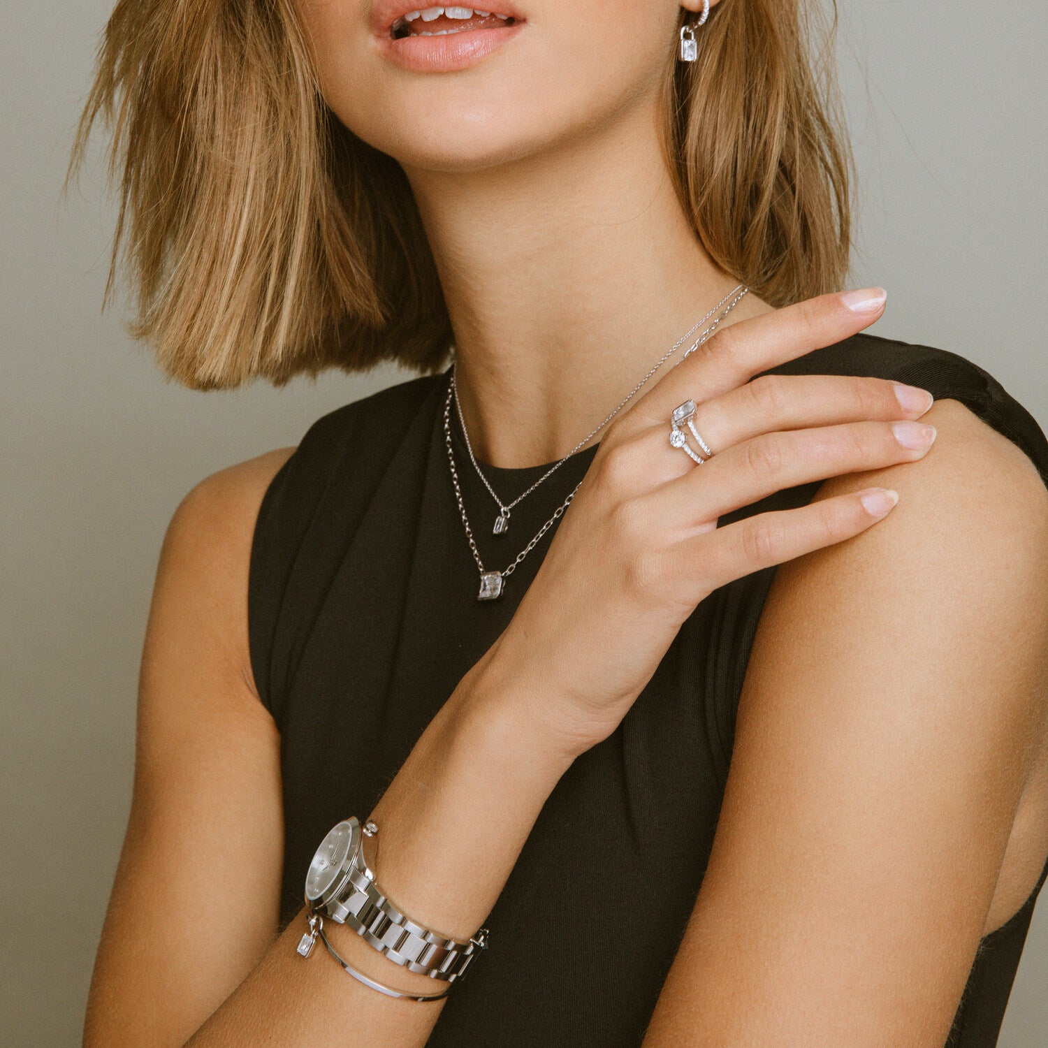 925 Sterling silver | White