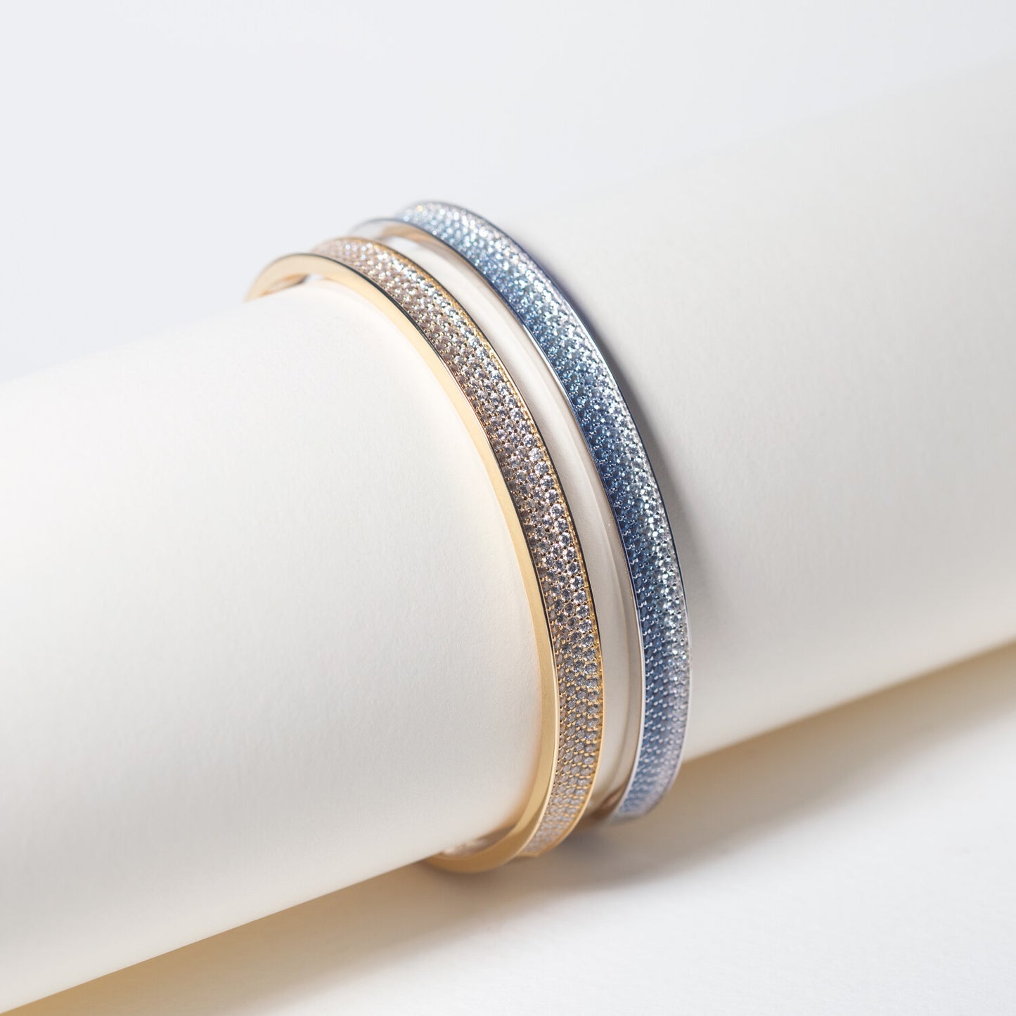 18K gold plated | White