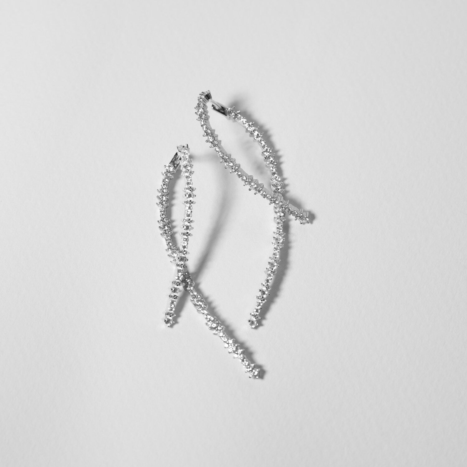 925 Sterling silver | White