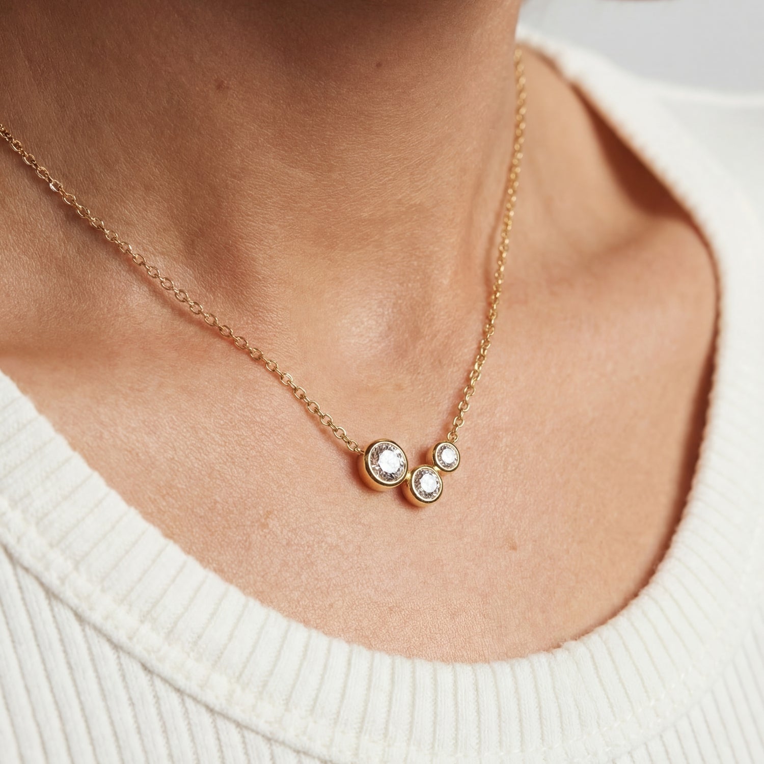 18K gold plated | White