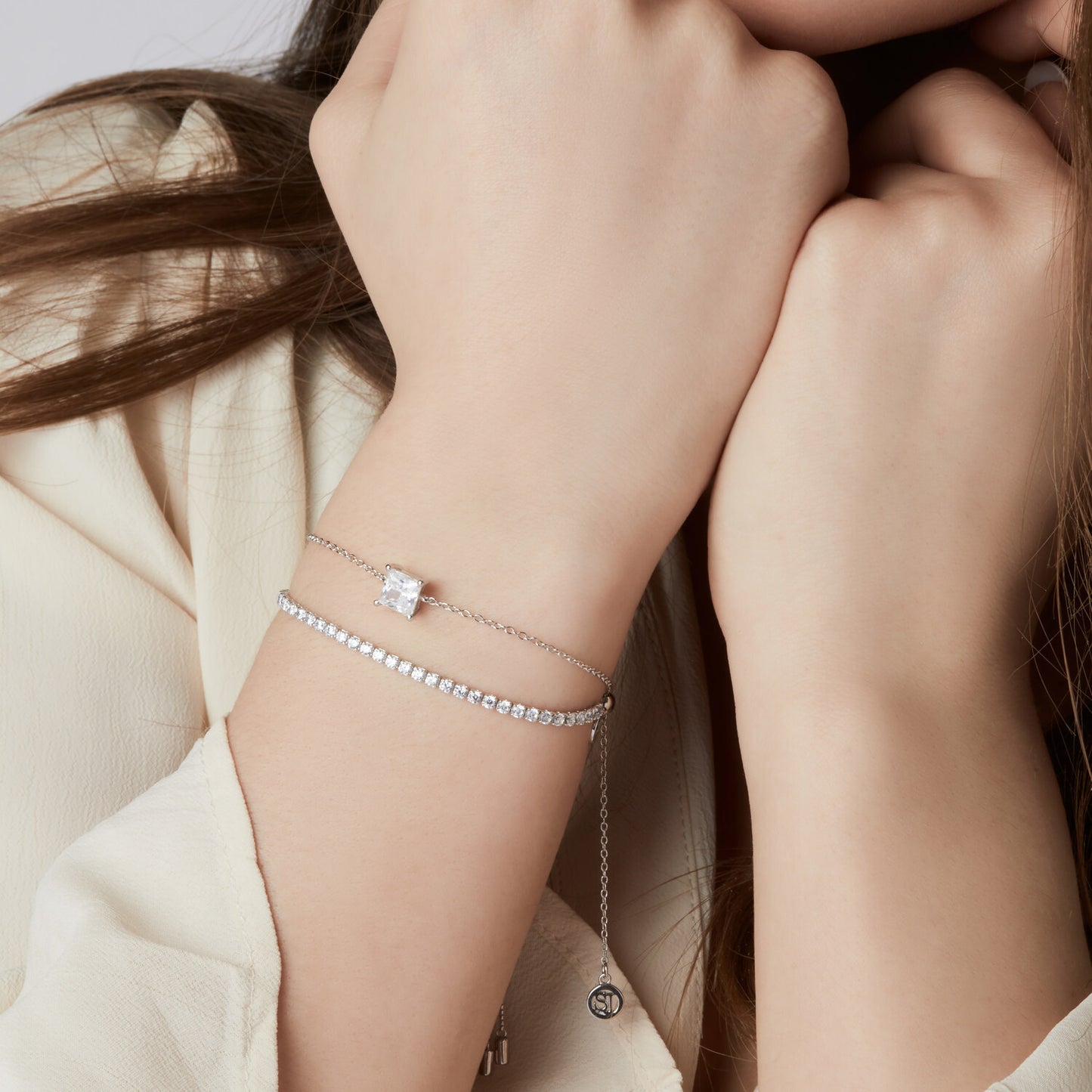 925 Sterling silver | White